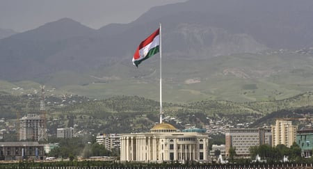 таджики