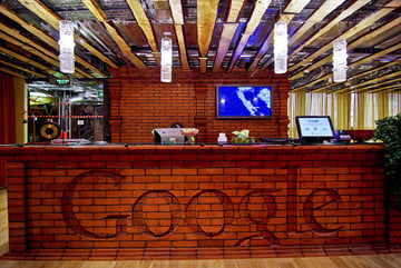 Google-Russia-Office-Front-Desk