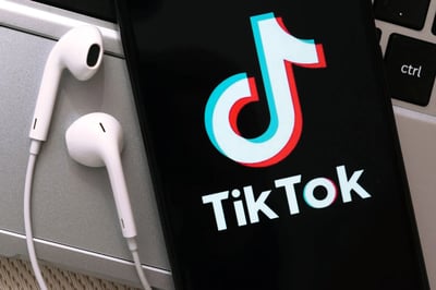 TikTok-app-smartphone