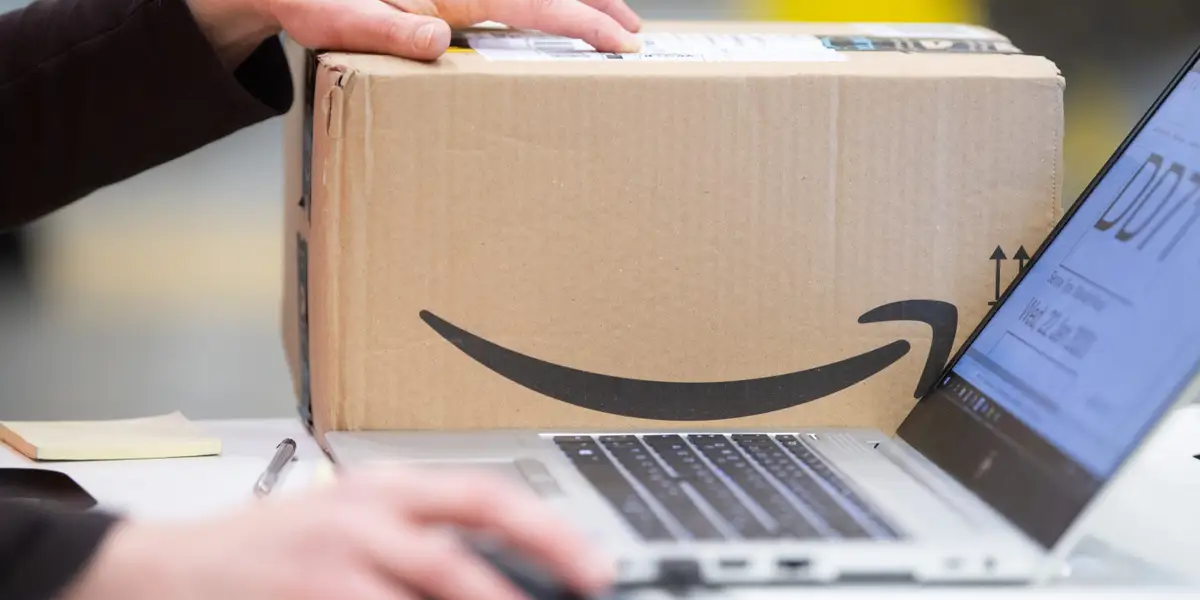 Amazon судится с сотрудниками, бесплатно отправлявшими товары клиентам