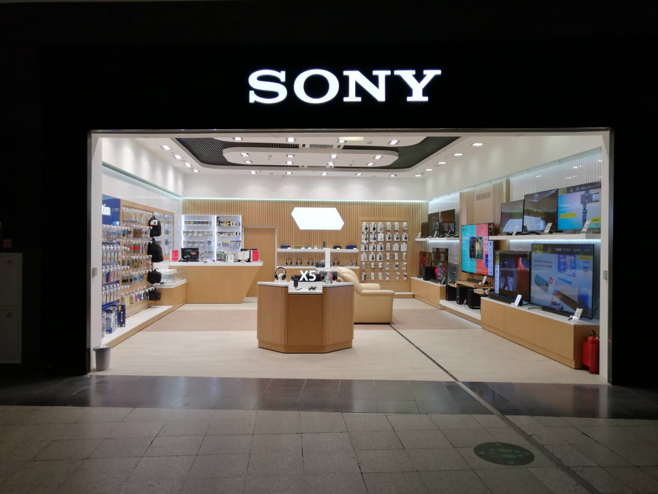 LG, Bosch и Sony закрывают оставшиеся в России магазины