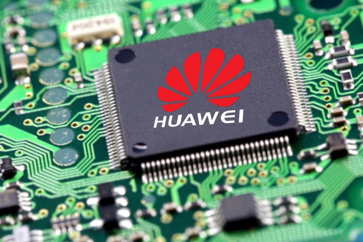 Huawei получил господдержку для обхода санкций США