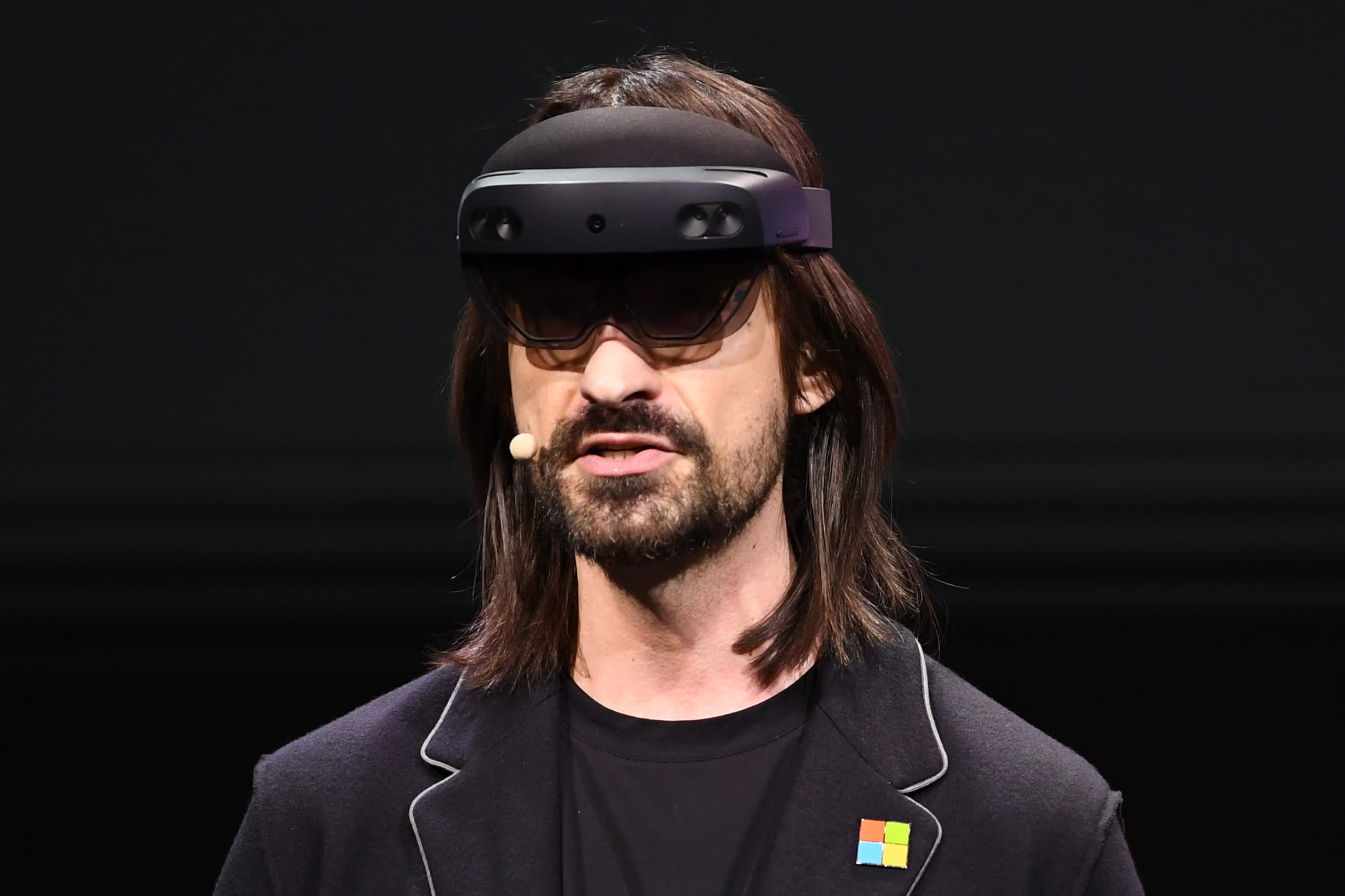 Руководитель разработки очков HoloLens уволился из Microsoft