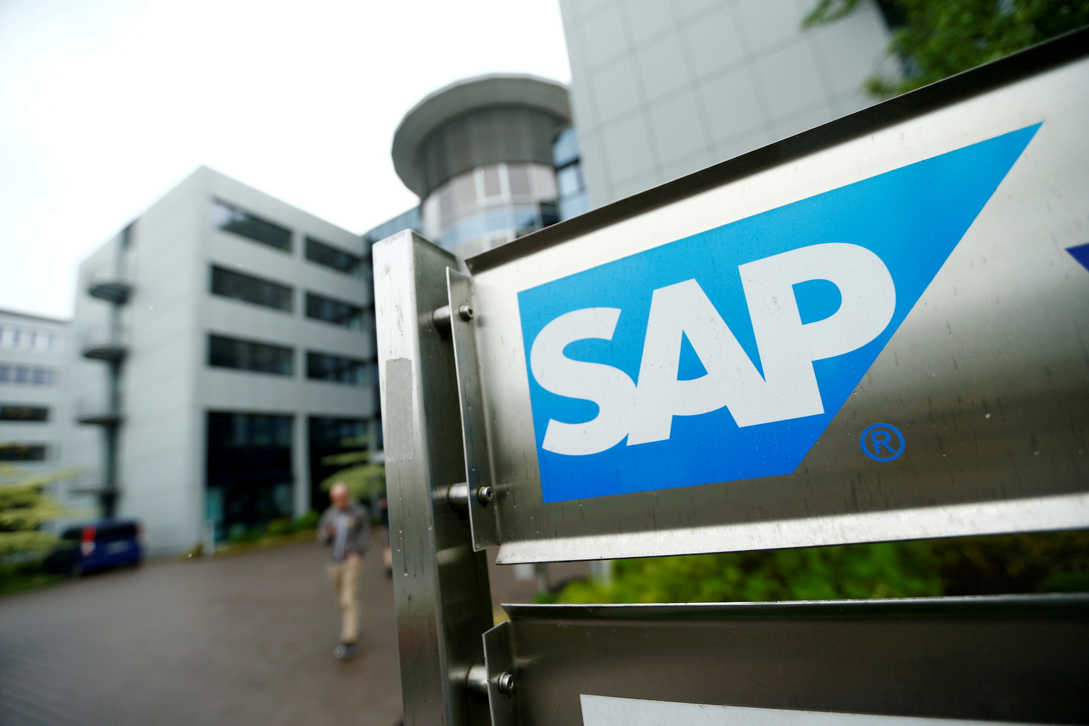 Ушедший из России SAP обязал ЦУМ заплатить 125 миллионов за ПО, которое магазин не смог установить