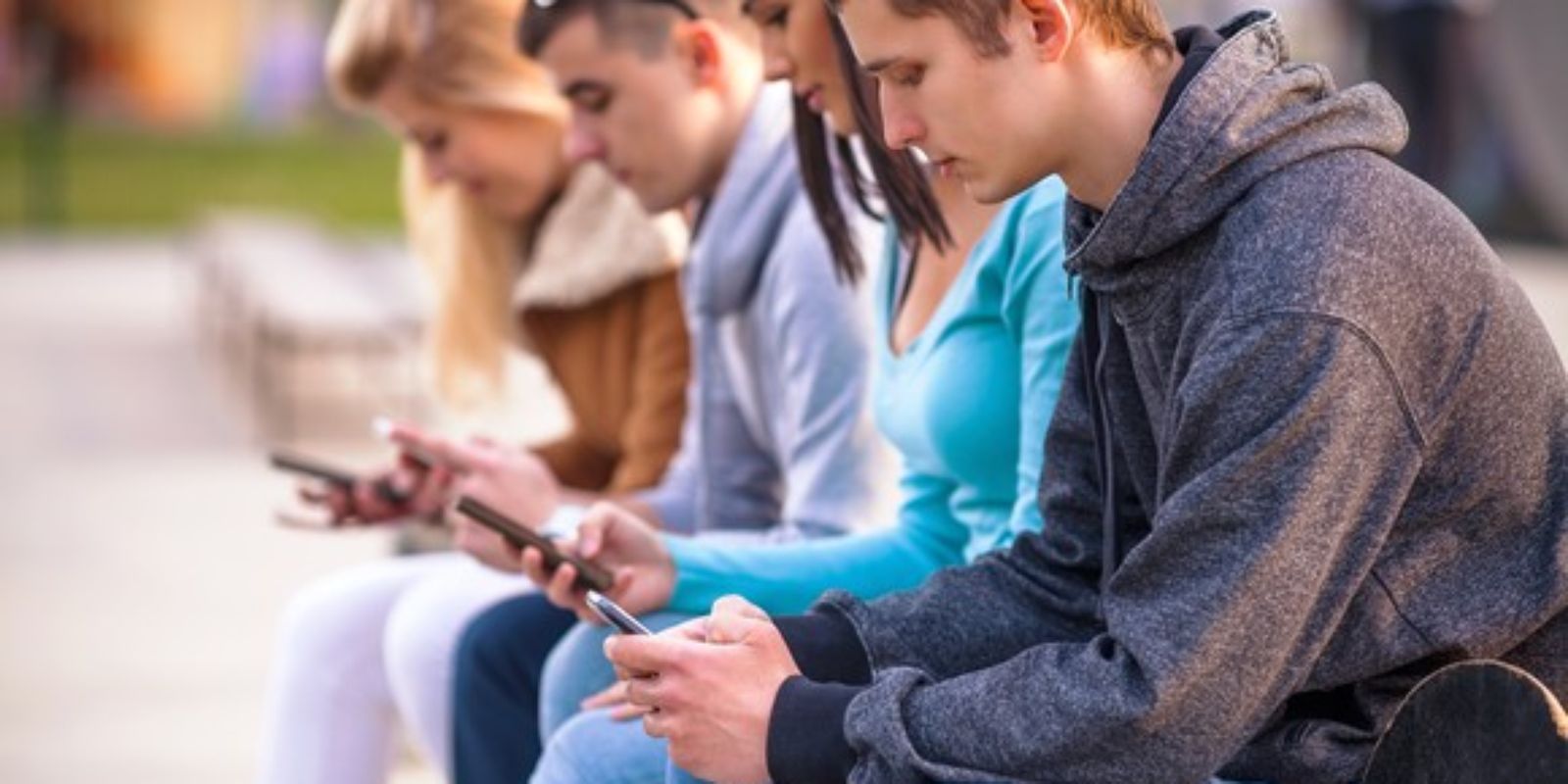ВЦИОМ: соцсетями ежедневно пользуются 89% подростков