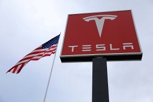 Два крупнейших инвестора Tesla избавились от 20% своих акций