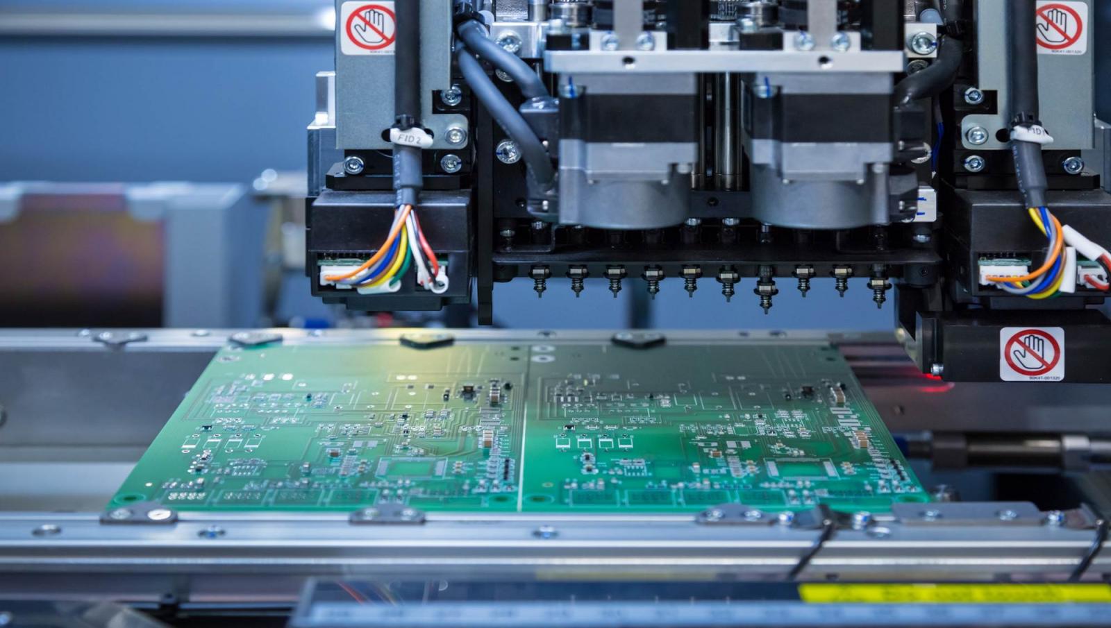 Отечественные разработчики электроники массово выводят производство из России