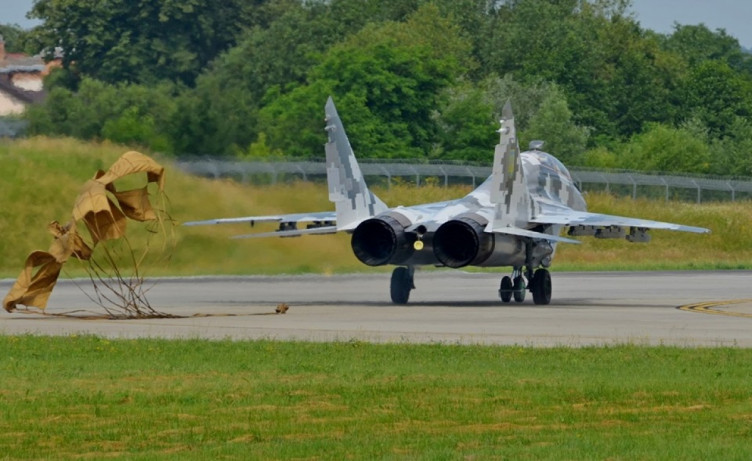 «МиГ» не заплатил 65 млн российскому телеком-разработчику за «железо» Huawei