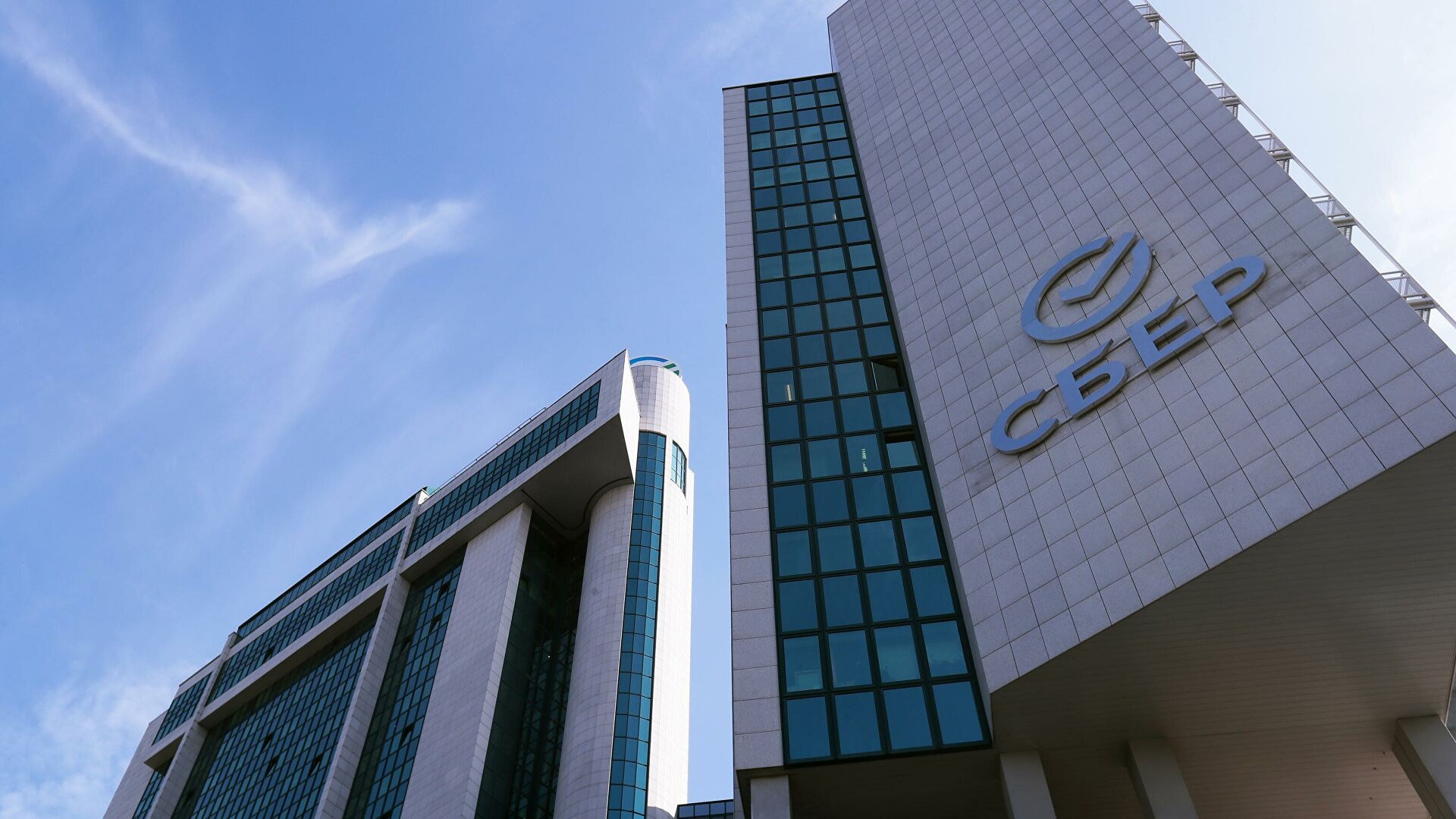 «Сбер» продал сервисы Okko, «Звук», «Эвотор» и другие активы