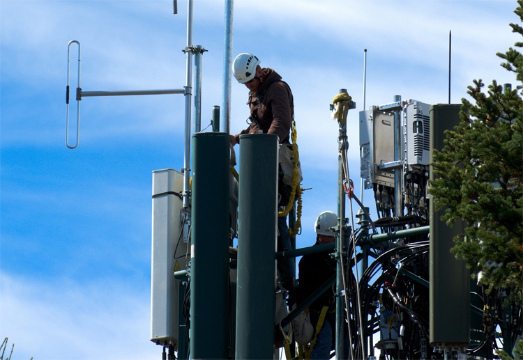 Ииспользование мобильных сетей с мая увеличился только на 3,3%