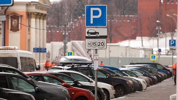 «Мегафон» забрал сервис голосовой оплаты парковки в Москве