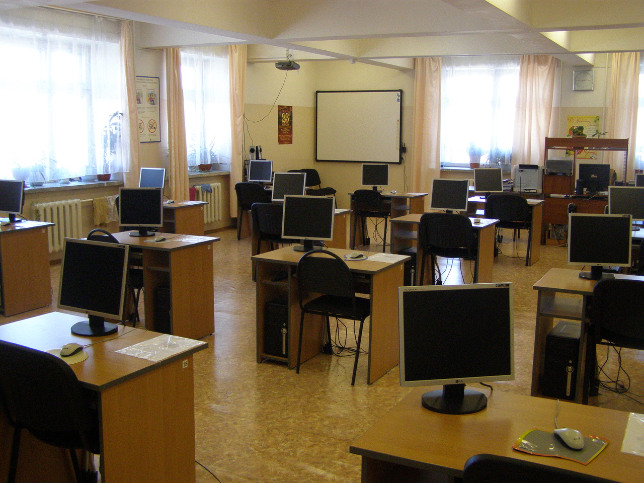 Подключение школ к интернету обойдётся в 37 миллиардов