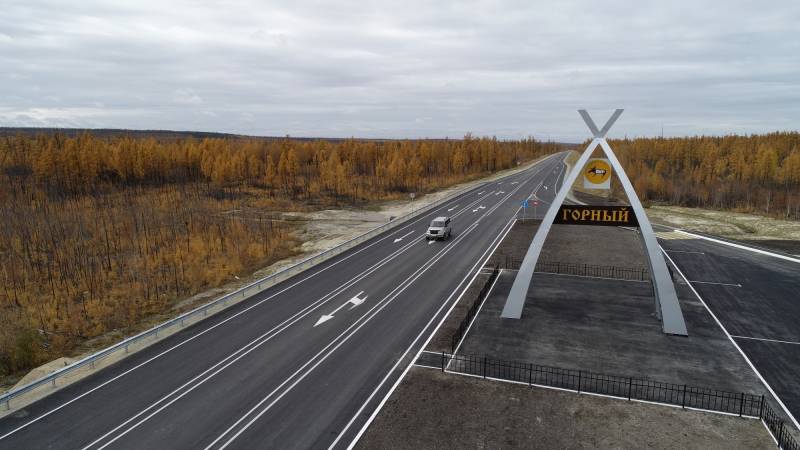 Власти дадут сотовым операторам 3,3 миллиарда на покрытие четырех автодорог