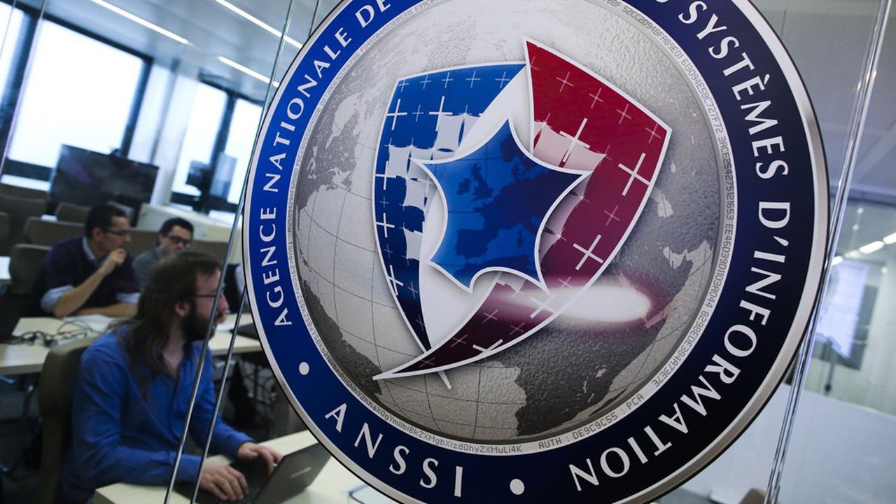 Во Франции чиновникам запретили использовать WhatsApp и Telegram