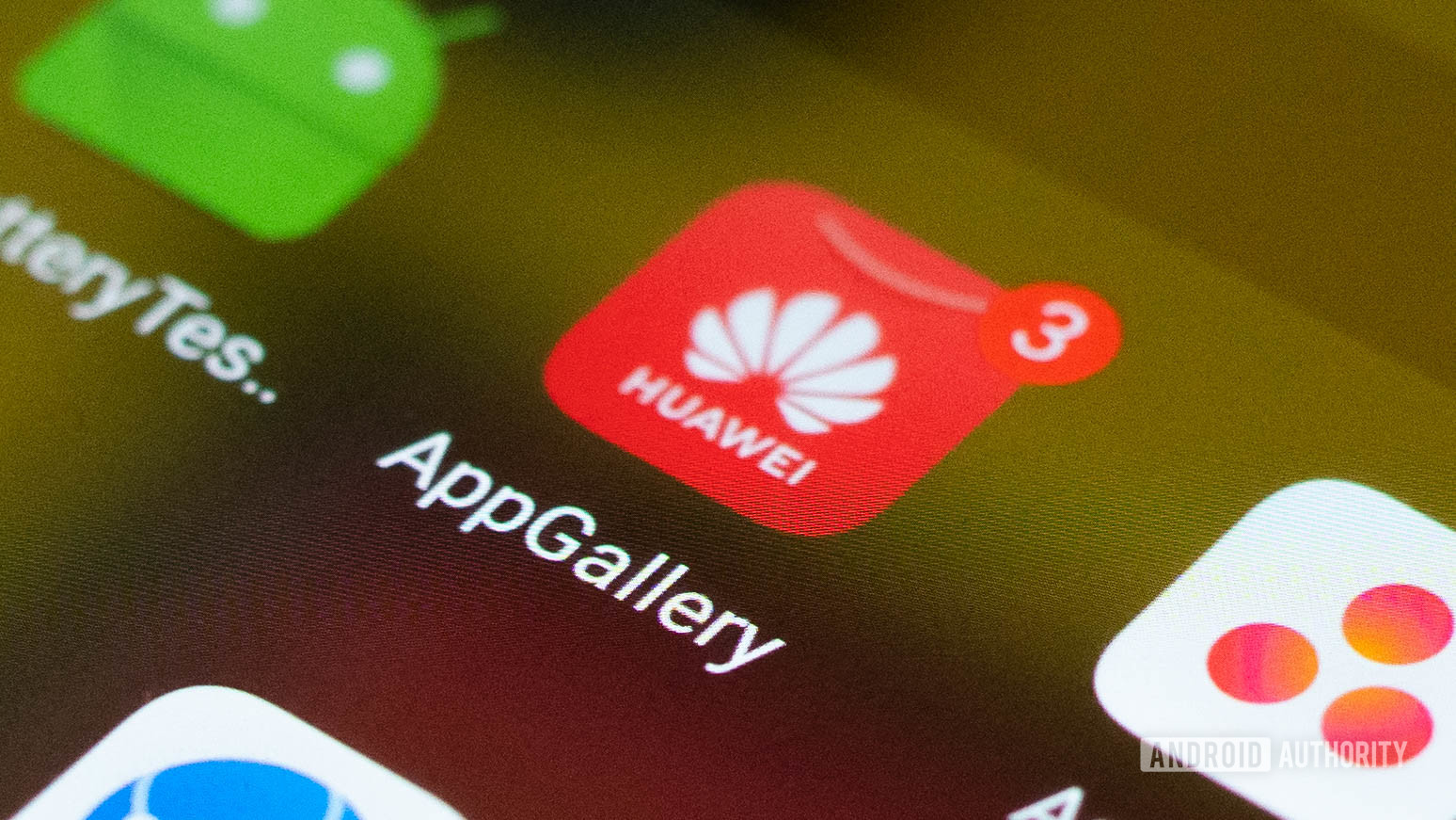 Huawei удалила из AppGallery приложения попавших под санкции российских банков