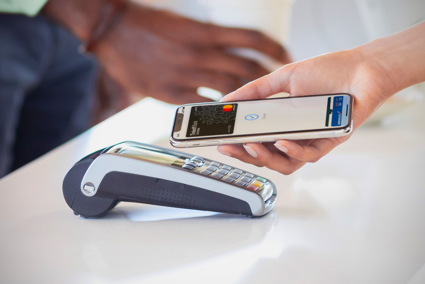 «Ведомости»: Россия на втором месте в мире по числу пользователей Apple Pay