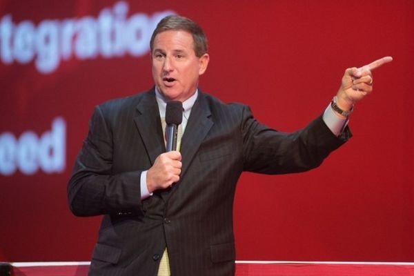 Директор Oracle Марк Херд уходит в отпуск по болезни