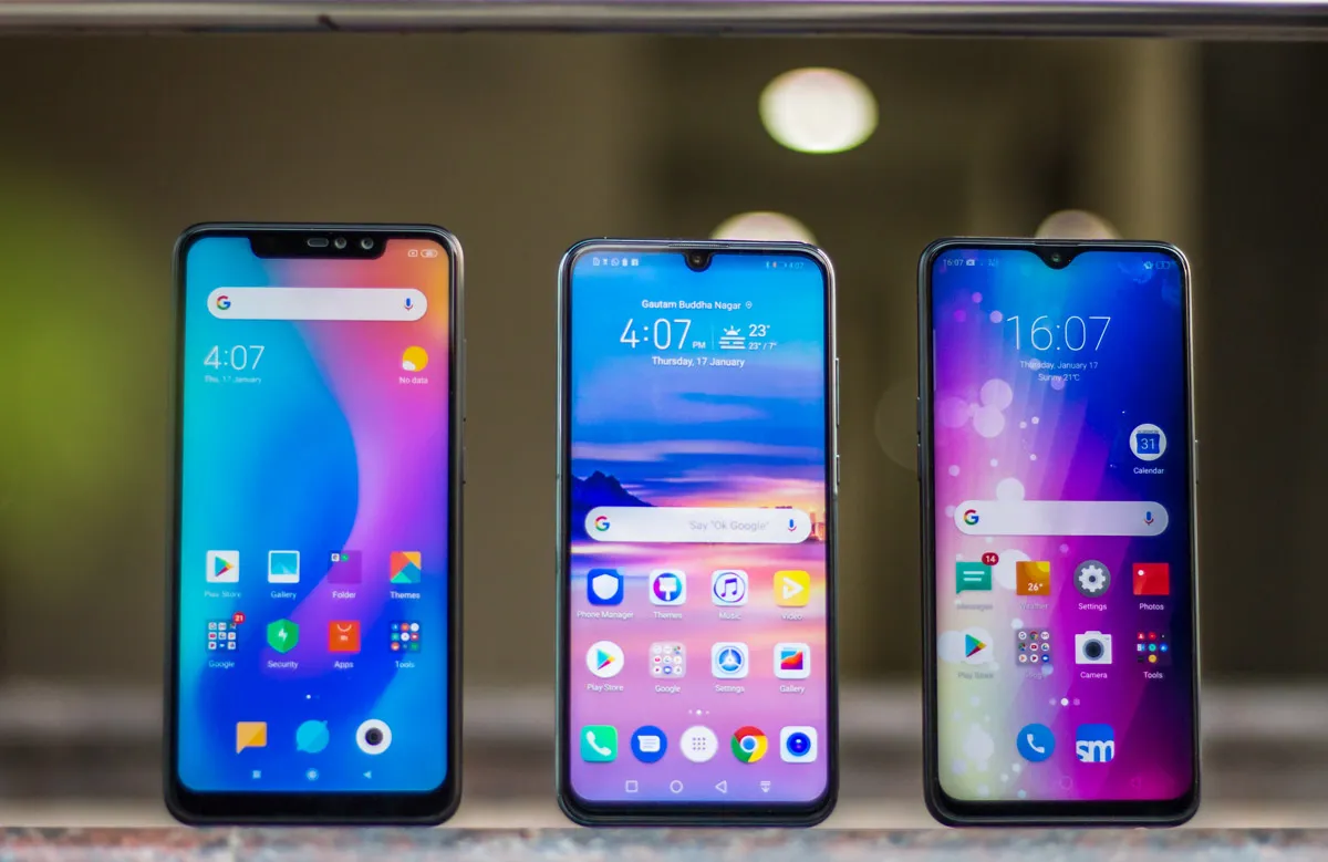 Китайские бренды впервые заняли первые места по штучным продажам смартфонов в России