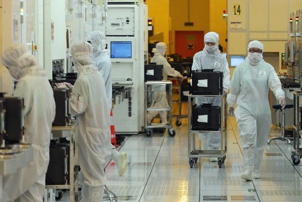 Прибыль Foxconn за квартал рухнула в 10 раз