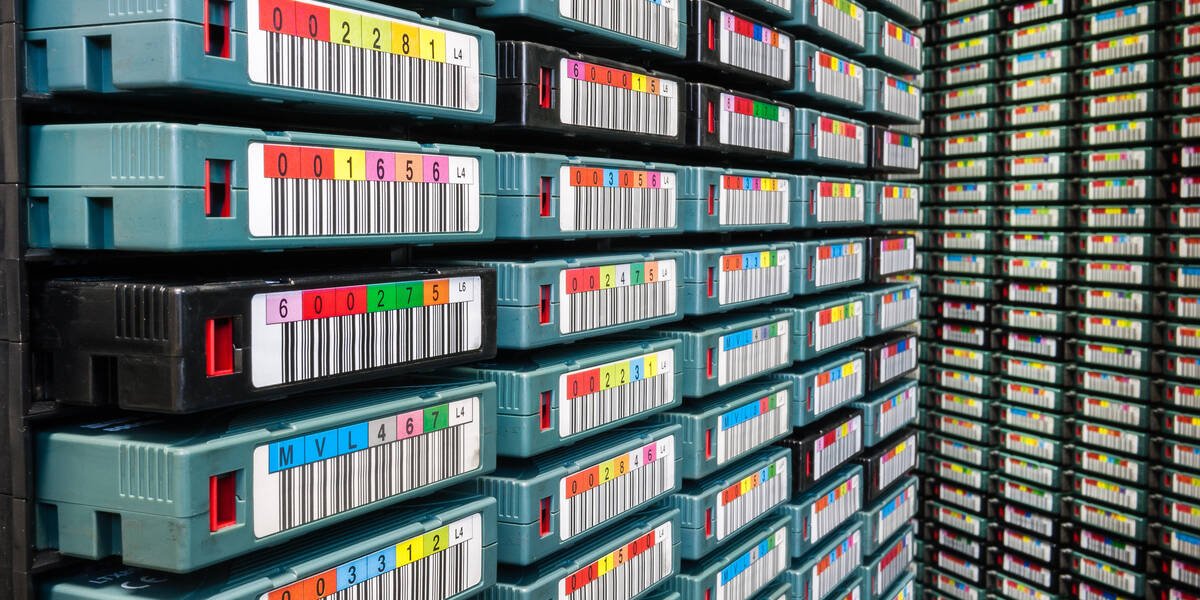 Магнитные ленты стандарта LTO-9 наконец-то доступны