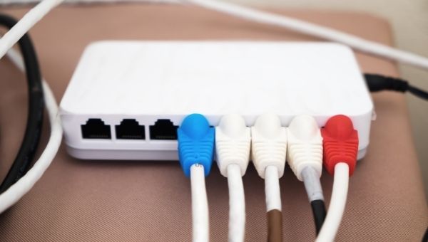 Продажи Ethernet-коммутаторов в России за год сократились почти на порядок