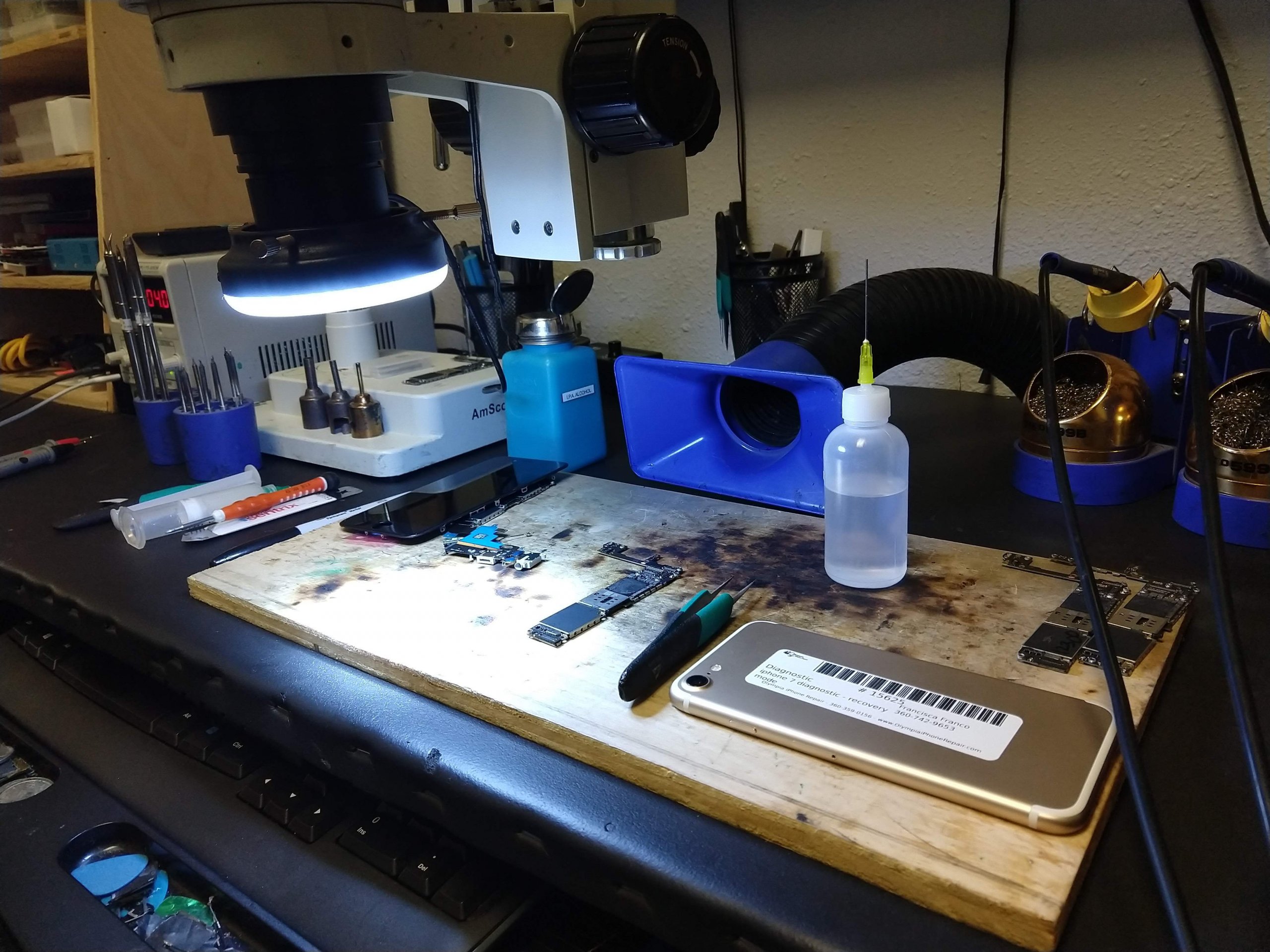 Работающие в России сервисы теперь официально могут чинить устройства Apple