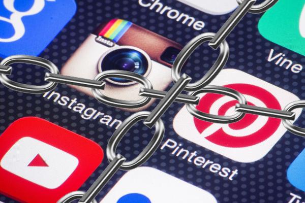 Соцсети могут начать штрафовать за игнорирование заявлений пользователей о запрещенном контенте