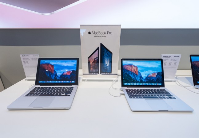 Apple сообщила об опасности возгорания аккумуляторов некоторых ноутбуков