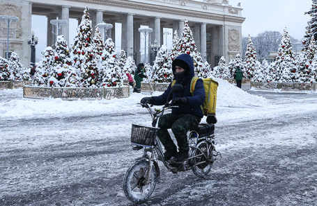 Бизнес могут обязать нанимать только доставщиков со страховкой