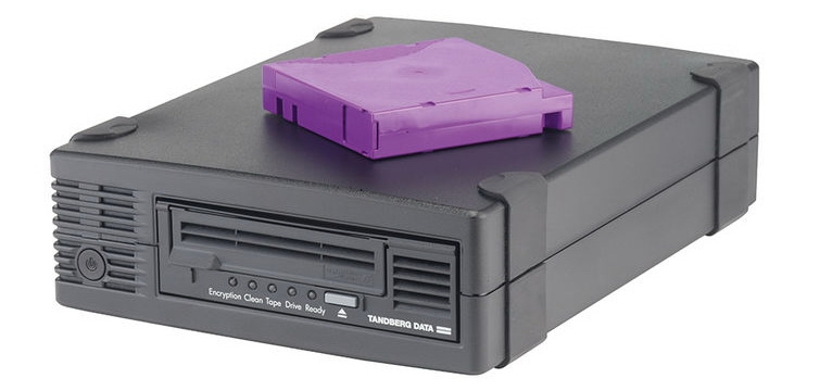 По всему свету стремительно растут продажи ленточных накопителей