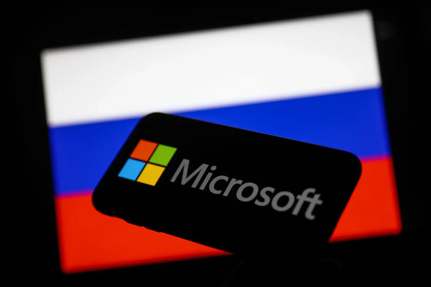 Выручка Microsoft в&nbsp;России сократилась почти на&nbsp;треть