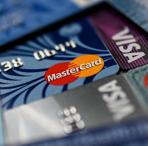 Visa и Mastercard отказались от сотрудничества с подсанкционными российскими банками