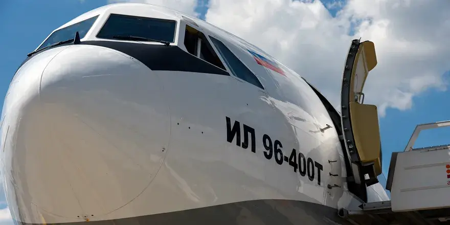https://www.pilootenvliegtuig.nl/luchtvaart/commerciele-luchtvaart/sky-gates-neemt-tweede-il-96-400t-in-gebruik/