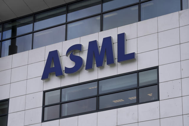 У ASML обвалились выручка и прибыль
