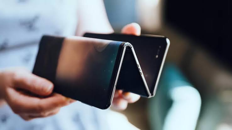 https://androidinsider.ru/smartfony/luchshie-skladnye-smartfony-2020-znali-chto-ih-sushhestvuet-minimum-6.html