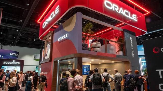 https://www.reddit.com/r/singularity/comments/1s92y01/oracle_with_about_162k_employees_is_laying_off/